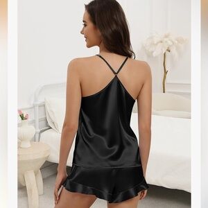 Elegant Black Satin Sleepwear 2 Piece Set NWT Size Large